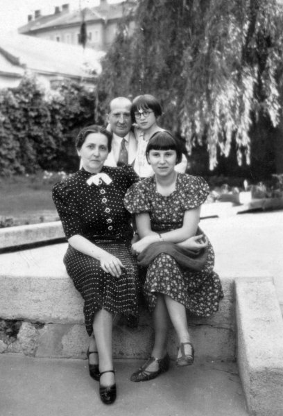 BOTÁR ANGÉLA, 1931