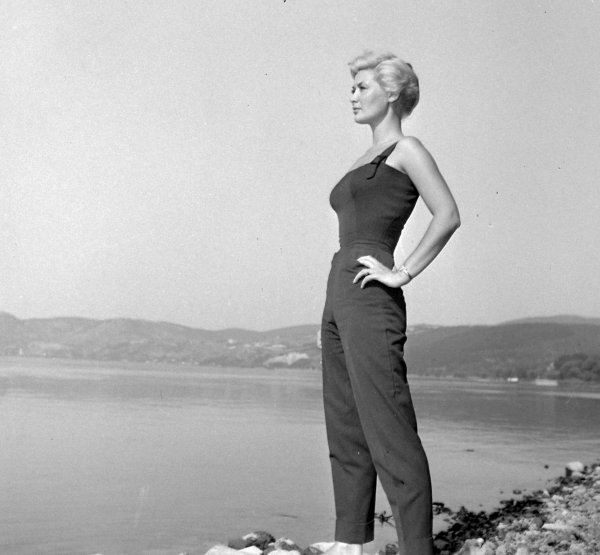 KOTNYEK ANTAL, 1957
