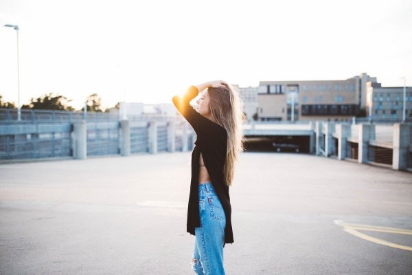 girl-983968_1280